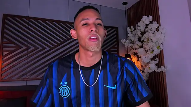 B Wild online show from 11-19-25, 04:01