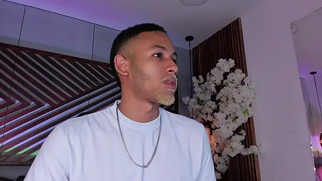 B Wild online show from 12-14-25, 03:45