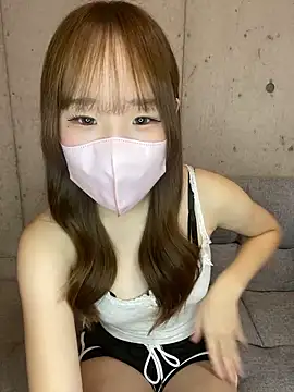 Snapshot of maika_3 chatting on 10-22-25, 04:35 maika 3 online show from 10-22-25, 04:35