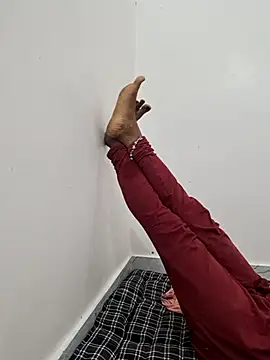 Snapshot of Rashmi_Pathak chatting on 09-18-25, 10:06 Rashmi Pathak online show from 09-18-25, 10:06