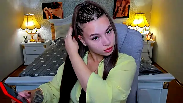 Snapshot of OmniaSher chatting on 09-21-25, 09:44 OmniaSher online show from 09-21-25, 09:44