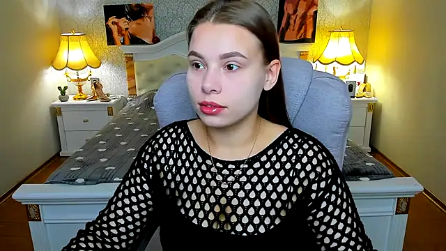 Snapshot of OmniaSher chatting on 10-12-25, 09:19 OmniaSher online show from 10-12-25, 09:19