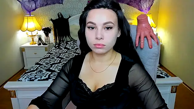 Snapshot of OmniaSher chatting on 10-31-25, 11:22 OmniaSher online show from 10-31-25, 11:22