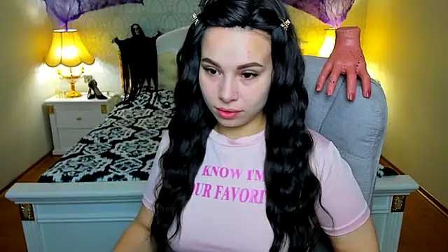 Snapshot of OmniaSher chatting on 11-05-25, 10:26 OmniaSher online show from 11-05-25, 10:26