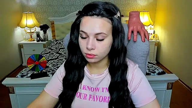 Snapshot of OmniaSher chatting on 11-12-25, 10:26 OmniaSher online show from 11-12-25, 10:26