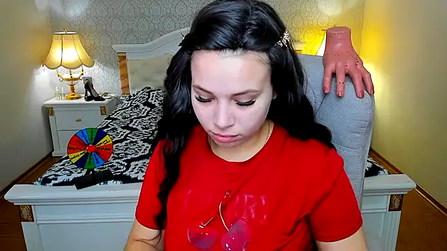 Snapshot of OmniaSher chatting on 11-14-25, 10:58 OmniaSher online show from 11-14-25, 10:58