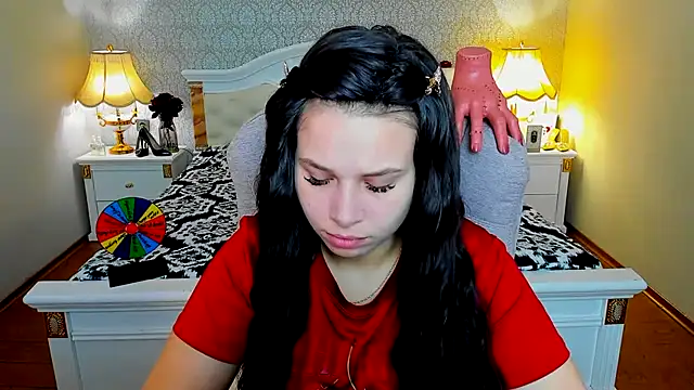 Snapshot of OmniaSher chatting on 11-27-25, 10:39 OmniaSher online show from 11-27-25, 10:39