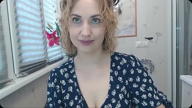 Snapshot of KatrinAlluring chatting on 09-24-25, 03:54 KatrinAlluring online show from 09-24-25, 03:54