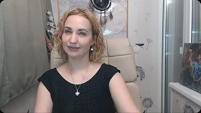 Snapshot of KatrinAlluring chatting on 11-14-25, 04:33 KatrinAlluring online show from 11-14-25, 04:33