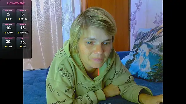 Snapshot of SaraSnow_ chatting on 09-11-25, 07:47 SaraSnow online show from 09-11-25, 07:47