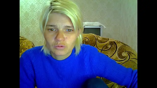 Snapshot of SaraSnow_ chatting on 11-17-25, 06:14 SaraSnow online show from 11-17-25, 06:14