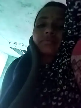 Snapshot of KIRTI12_HOT chatting on 10-18-25, 03:24 KIRTI12 HOT online show from 10-18-25, 03:24