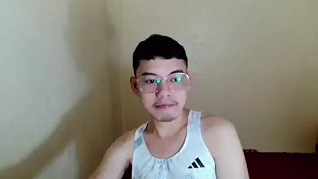 Snapshot of keirflorianxx chatting on 09-23-25, 07:28 keirflorianxx online show from 09-23-25, 07:28