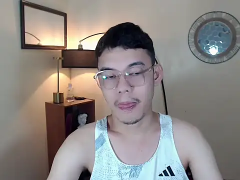 Snapshot of keirflorianxx chatting on 09-24-25, 03:37 keirflorianxx online show from 09-24-25, 03:37