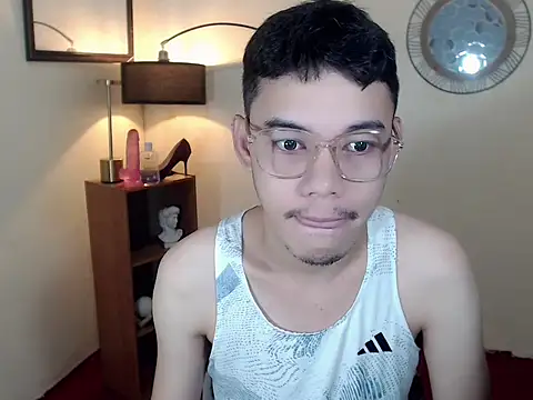 Snapshot of keirflorianxx chatting on 09-25-25, 07:23 keirflorianxx online show from 09-25-25, 07:23
