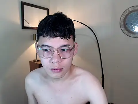 Snapshot of keirflorianxx chatting on 10-07-25, 12:46 keirflorianxx online show from 10-07-25, 12:46