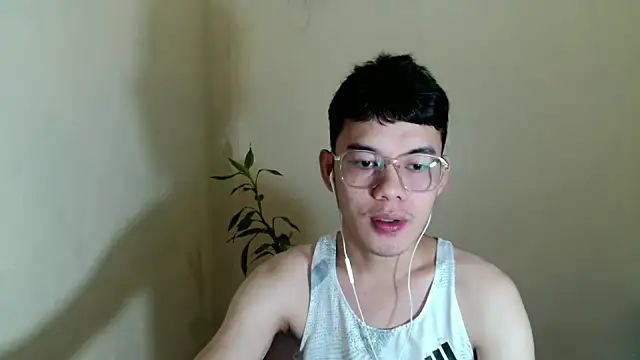 Snapshot of keirflorianxx chatting on 10-14-25, 09:26 keirflorianxx online show from 10-14-25, 09:26