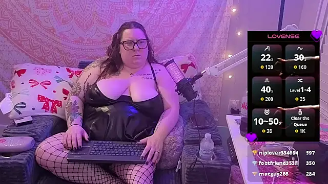 brookenicole3003 online show from 05-10-26, 04:50