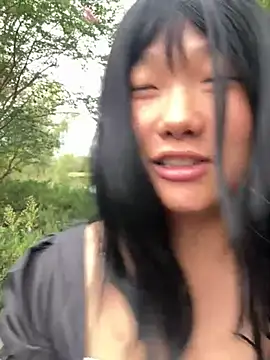 Snapshot of Fengbaby-555 chatting on 09-17-25, 06:26 Fengbaby-555 online show from 09-17-25, 06:26