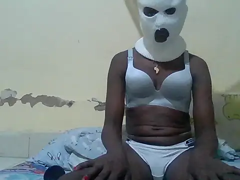 Snapshot of lelethutyesi chatting on 09-15-25, 01:33 lelethutyesi online show from 09-15-25, 01:33