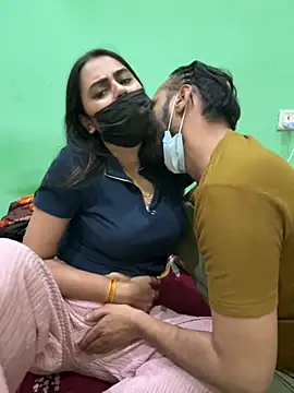 Snapshot of Hot_Taniya69 chatting on 10-28-25, 06:43 Hot Taniya69 online show from 10-28-25, 06:43