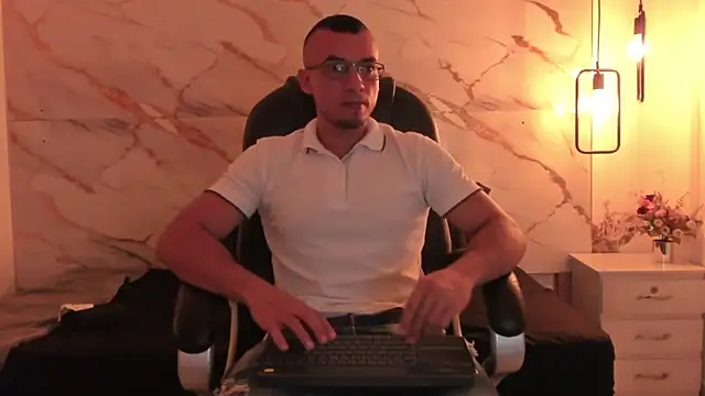 johan miller0 online show from 11-26-25, 01:12