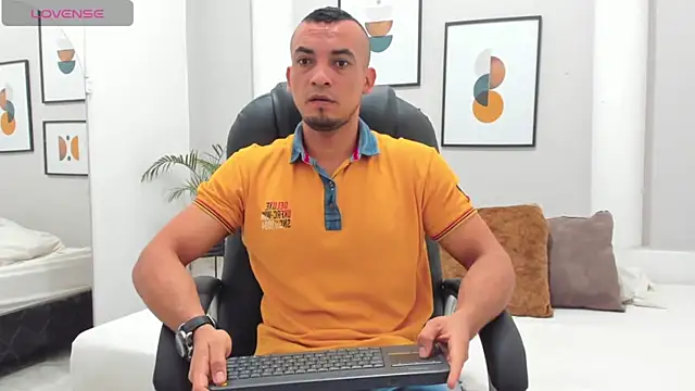 johan miller0 online show from 11-28-25, 05:59