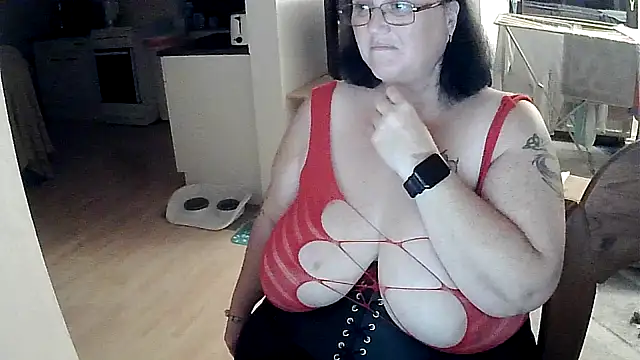 Snapshot of Minou1610 chatting on 10-08-25, 06:49 Minou1610 online show from 10-08-25, 06:49