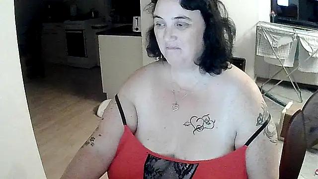 Snapshot of Minou1610 chatting on 10-18-25, 06:52 Minou1610 online show from 10-18-25, 06:52