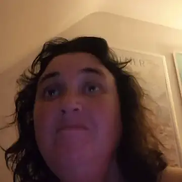 Snapshot of Minou1610 chatting on 10-31-25, 07:26 Minou1610 online show from 10-31-25, 07:26