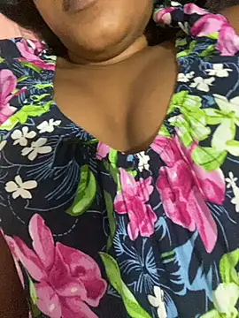 Snapshot of vinushi chatting on 09-27-25, 12:59 vinushi online show from 09-27-25, 12:59