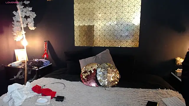 kinky momm online show from 11-21-25, 04:16