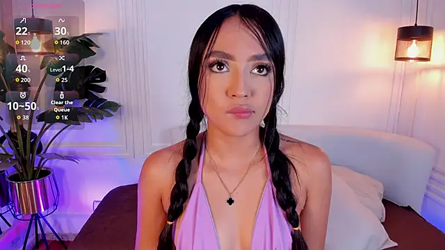 Dafne Hillss online show from 11-21-25, 12:48