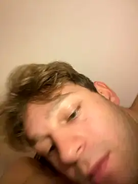 Snapshot of friendswhofuck chatting on 09-21-25, 08:43 friendswhofuck online show from 09-21-25, 08:43