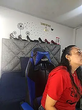 Shantey Laurent online show from 03-11-26, 01:17