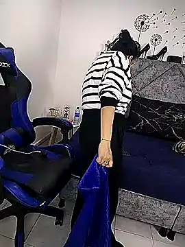 Shantey Laurent online show from 03-13-26, 06:03