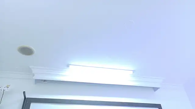 Skyler Fox  online show from 04-21-26, 01:42