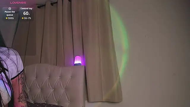 Snapshot of Mia_sky_1 chatting on 09-15-25, 10:10 Mia sky 1 online show from 09-15-25, 10:10