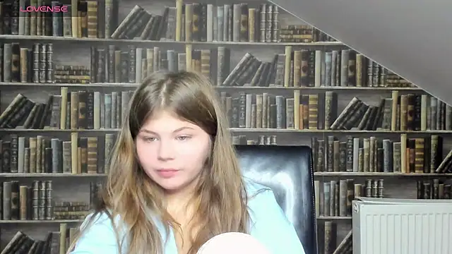 Lilly Jess online show from 11-06-25, 07:37