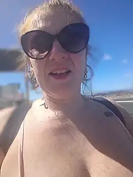 nakedgarbageperson online show from 05-18-26, 10:15