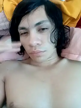 Snapshot of kittymutant99 chatting on 12-20-25, 02:35 kittymutant99 online show from 12-20-25, 02:35