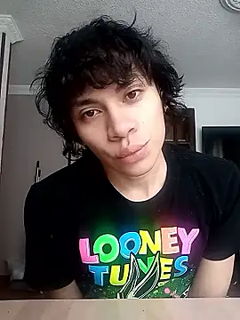 Snapshot of kittymutant99 chatting on 01-08-26, 01:02 kittymutant99 online show from 01-08-26, 01:02