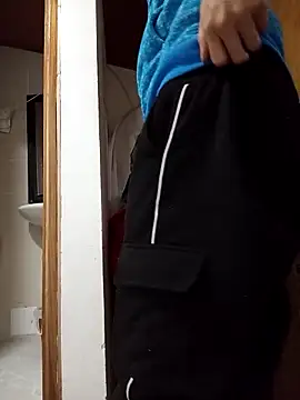 Snapshot of kittymutant99 chatting on 02-26-26, 01:21 kittymutant99 online show from 02-26-26, 01:21