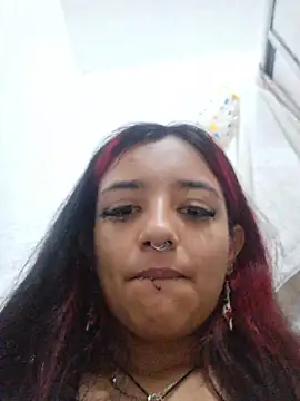 carolinerue online show from 04-26-26, 11:46