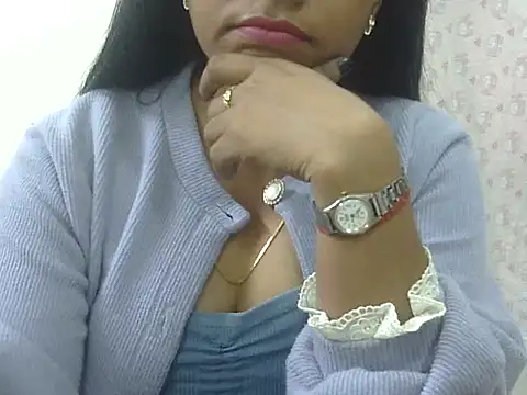 Snapshot of MISS_SOMIYA chatting on 11-10-25, 05:01 MISS SOMIYA online show from 11-10-25, 05:01