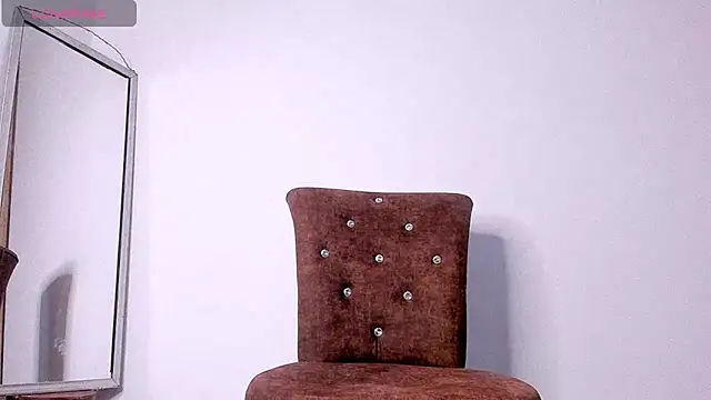 GiuliaCash online show from 10-18-25, 10:16