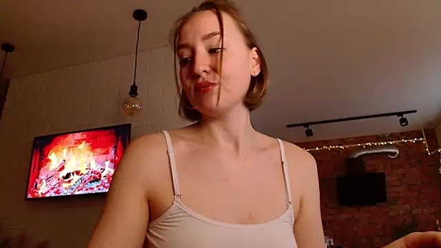 Snapshot of WhitePrincessLuna chatting on 11-05-25, 01:00 WhitePrincessLuna online show from 11-05-25, 01:00