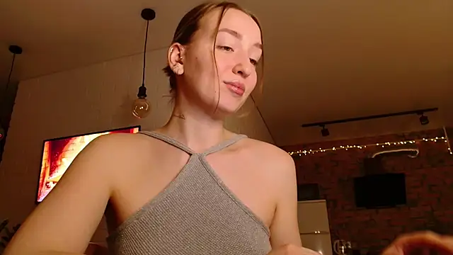 Snapshot of WhitePrincessLuna chatting on 12-04-25, 02:59 WhitePrincessLuna online show from 12-04-25, 02:59