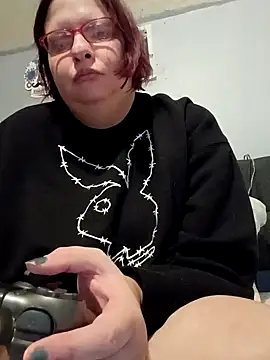 Snapshot of Gabbygade chatting on 10-20-25, 12:55 Gabbygade online show from 10-20-25, 12:55