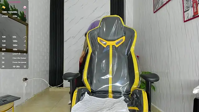 xKevyn online show from 10-21-25, 12:28